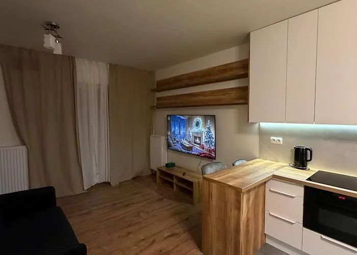 New Cozy In A Gated Complex In Wola Apartment *