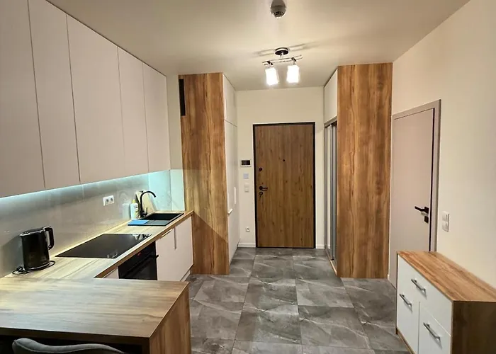 Appartamento New Cozy In A Gated Complex In Wola