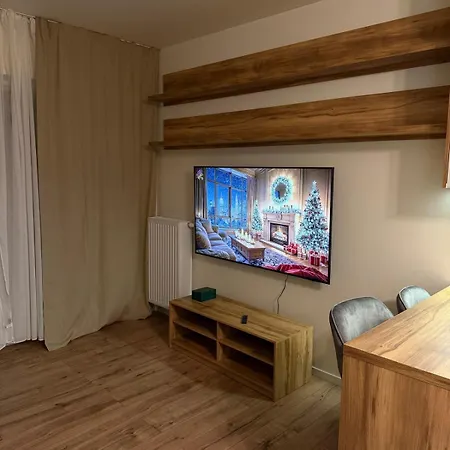 New Cozy In A Gated Complex In Wola Appartement Varsovie